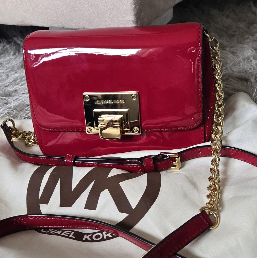 💫Michael Kors: "Tina" Patent- Leather Clutch Crossbody - Picture 3 of 11